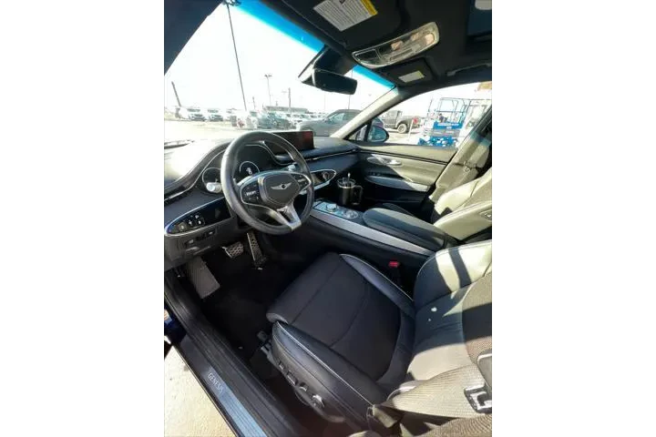 $37495 : Genesis GV70 2023 AWD 2.5T S image 5