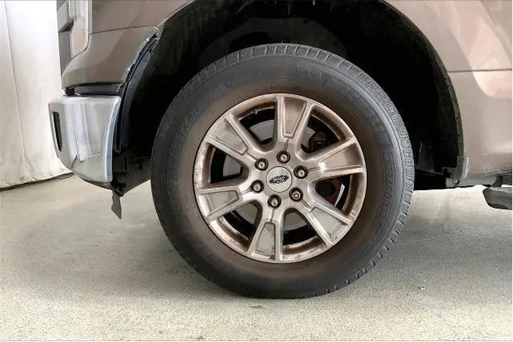 $16638 : Ford F-150 2015 4x2 XLT 4dr image 6