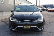$15649 : 2018 Pacifica Hybrid Limited thumbnail