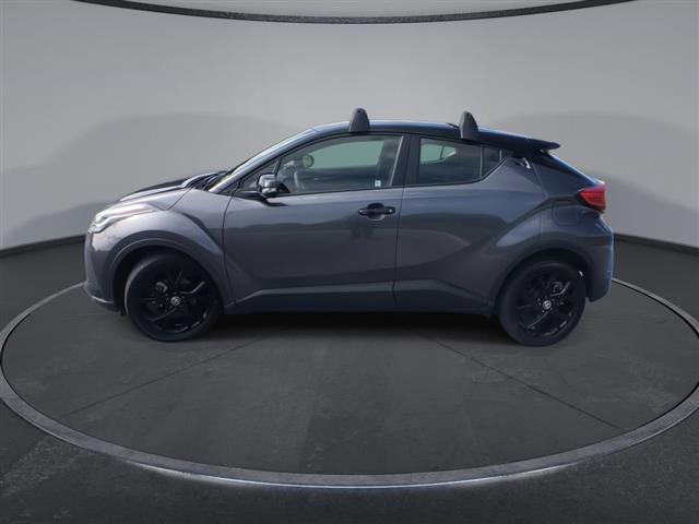 $25300 : PRE-OWNED 2022 TOYOTA C-HR NI image 5