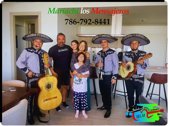 Mariachi los Mensajeros image 3