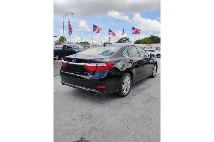 $12000 : 2015 ES 350 Crafted Line image 5