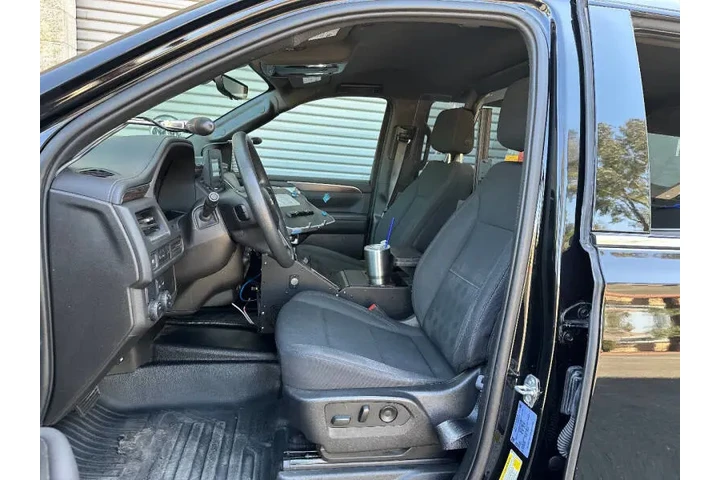 $37750 : 2022 Tahoe Fleet image 9