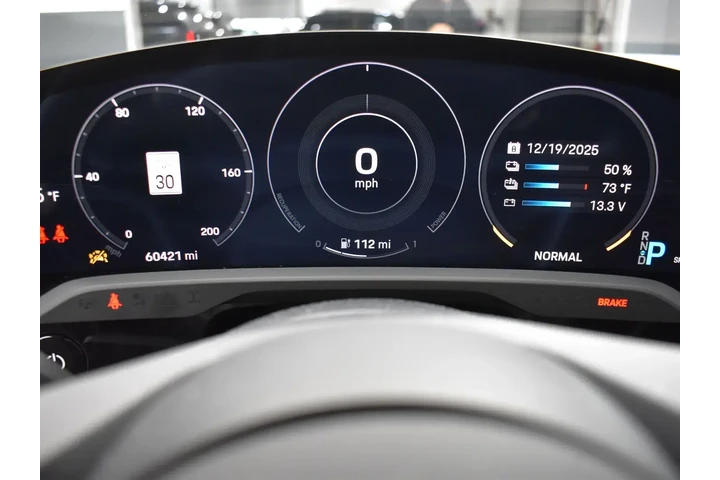 $39995 : Porsche Taycan 2022 4dr Seda image 10