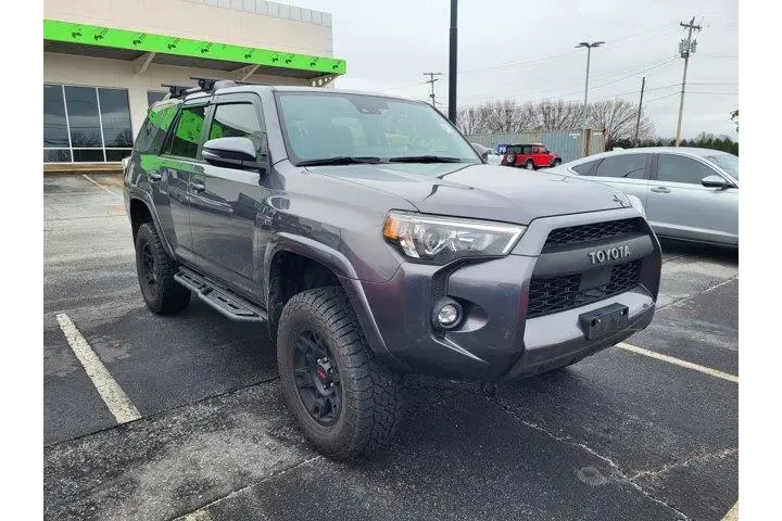 $39832 : Toyota 4Runner 2022 4x4 SR5 image 3