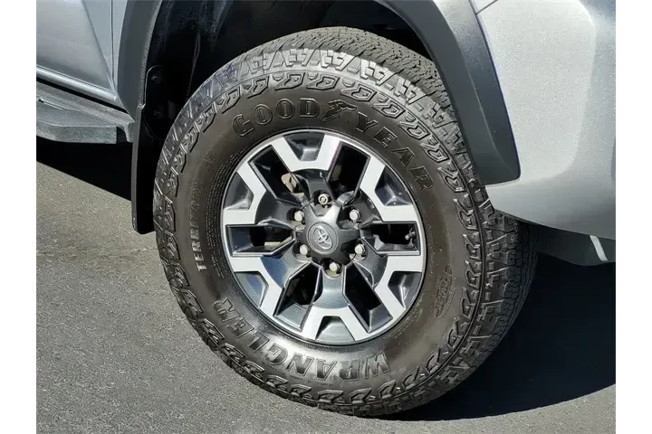 $38288 : Toyota Tacoma 2022 4x4 SR V6 image 10