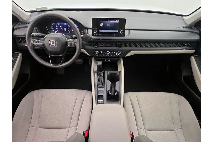 $25998 : Honda Accord 2024 LX 4dr Sed image 9