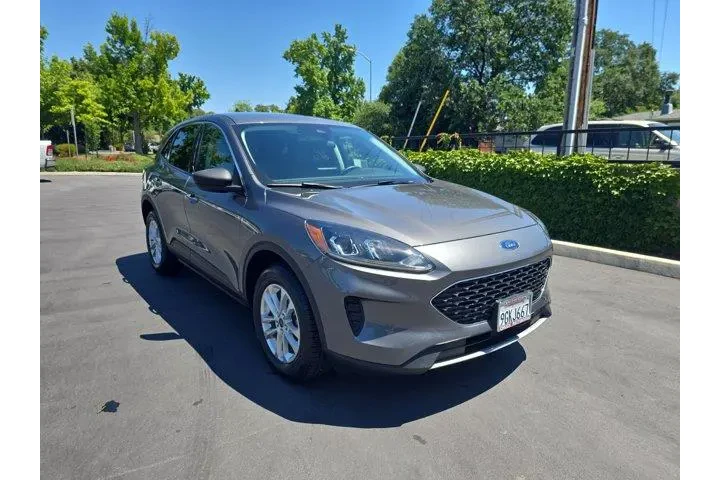 $22995 : Ford Escape 2022 AWD SE 4dr image 1