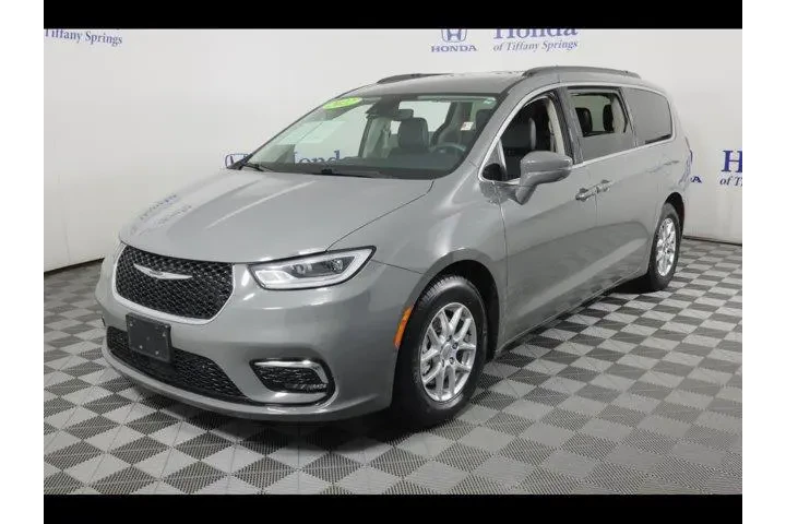 $23875 : Chrysler Pacifica 2022 Touri image 3
