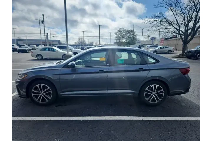 $19918 : Volkswagen Jetta 2025 Sport image 5