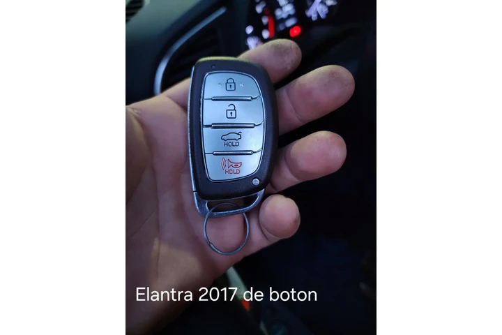 Servylllaves cerrajeros 24/7 image 3