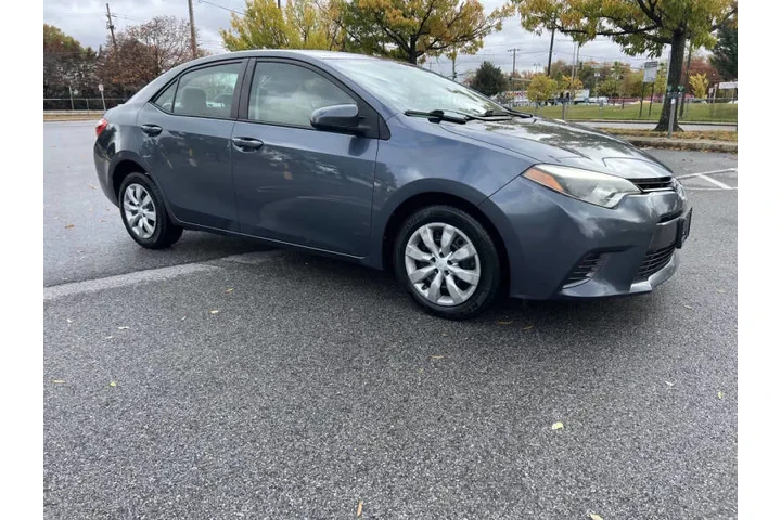 $9900 : 2015 Corolla LE image 5