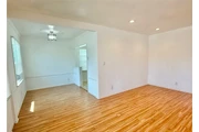 $2385 : 3 Bedroom House in Maywood thumbnail