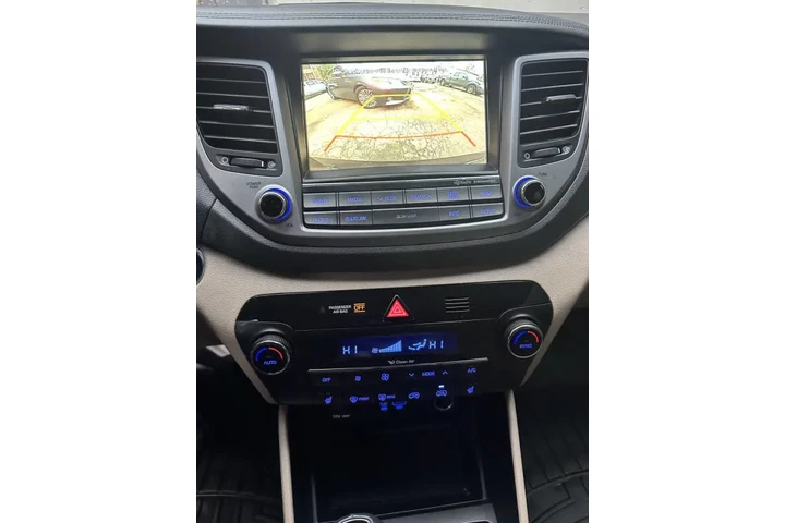 $9999 : 2016 Tucson Limited image 9