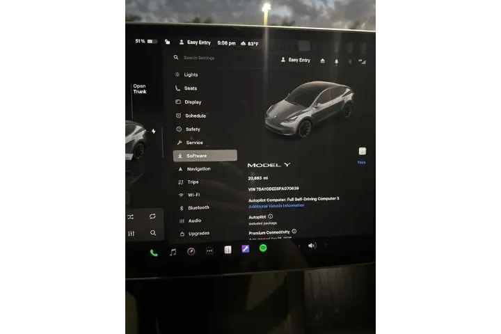 $29500 : Tesla Model Y 2023 AWD 4dr C image 6