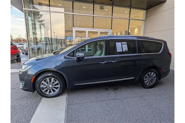 $24826 : Chrysler Pacifica Hybrid 201 image 2