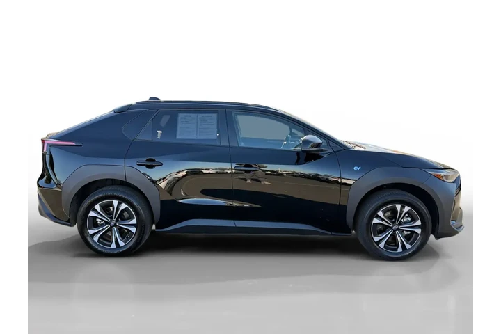 $27203 : Subaru Solterra 2025 AWD Pre image 6