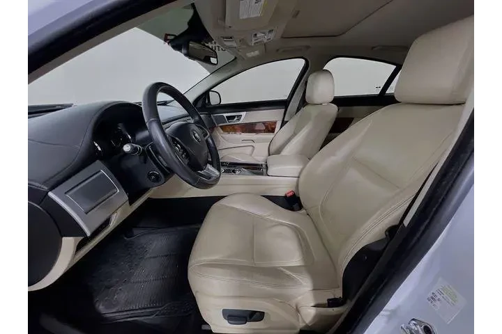 $12975 : Jaguar XF 2015 2.0T Premium image 10