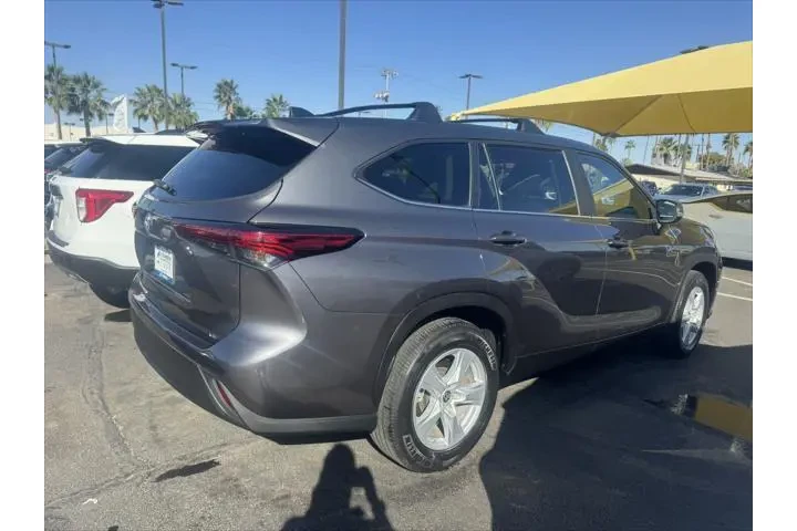 $35999 : Toyota Highlander 2023 L 4dr image 5