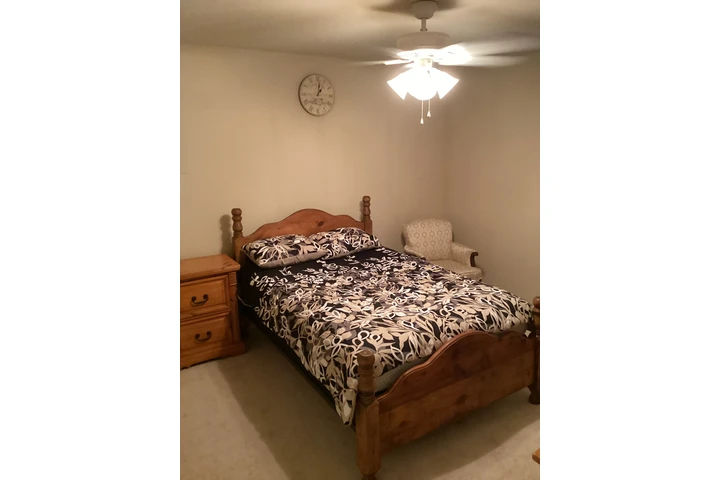 $945 : Cuarto Amueblados+Pool+Wifi+TV image 5