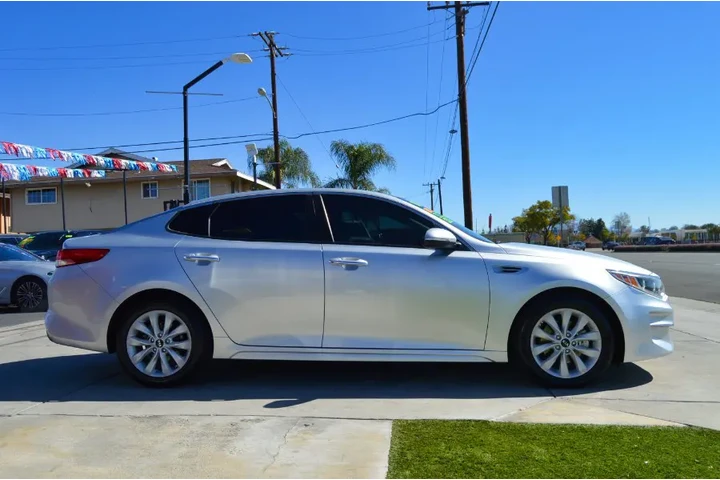 $10490 : Used 2016 Optima 4dr Sdn EX f image 4
