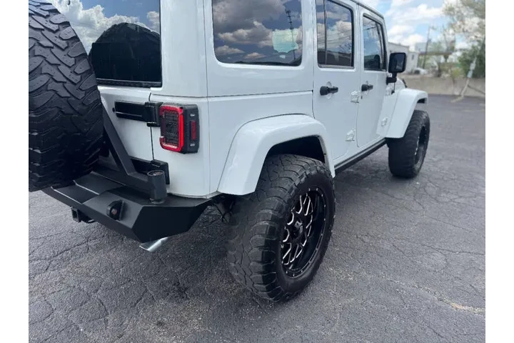 $16499 : 2013 Wrangler Unlimited Sahara image 8