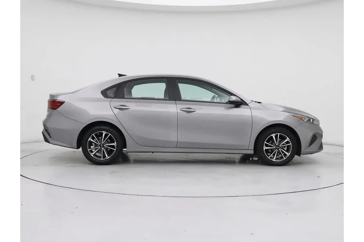 $18998 : Kia Forte 2024 LXS 4dr Sedan image 7