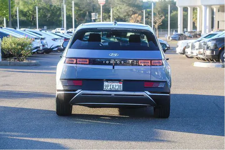 $24992 : Hyundai IONIQ 5 2024 SEL 4dr image 4