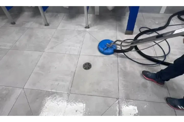 LIMPIEZA DE PISOS image 1