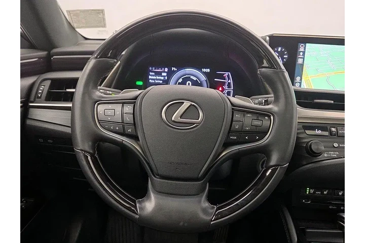 $25998 : Lexus ES 300h 2019 Luxury 4d image 10