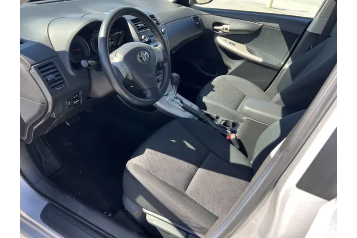 $7900 : 2010 Corolla S image 8