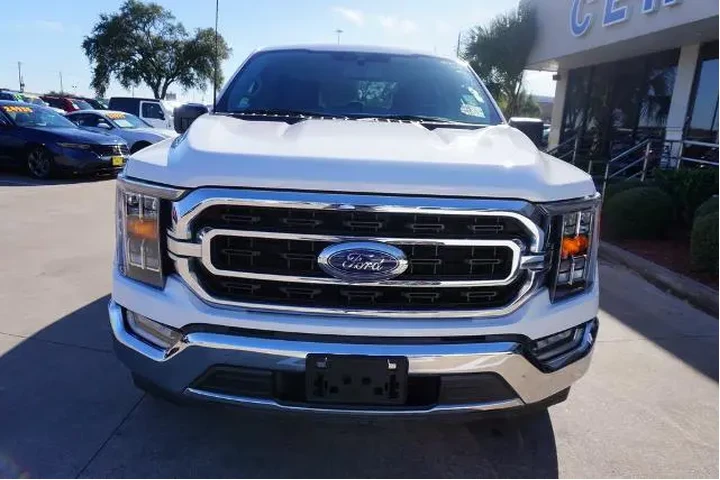 $35988 : Ford F-150 2022 4x2 XLT 4dr image 2