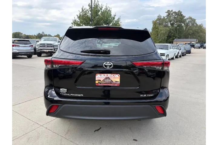 $32950 : 2022 Highlander XLE image 6