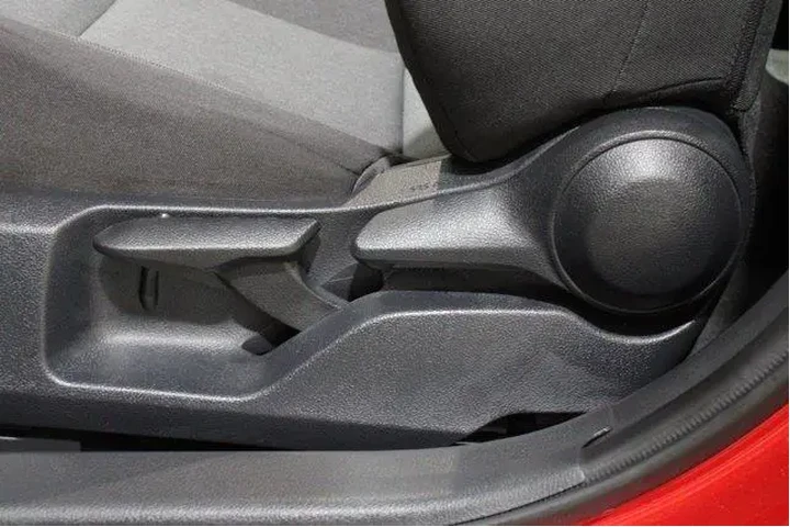 $31844 : Toyota Camry 2026 LE 4dr Sed image 4