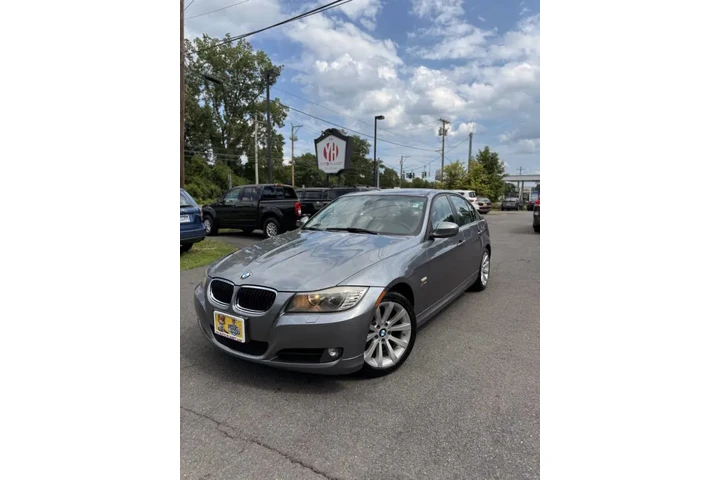 $8995 : 2011 BMW 3 Series 328i xDrive image 3