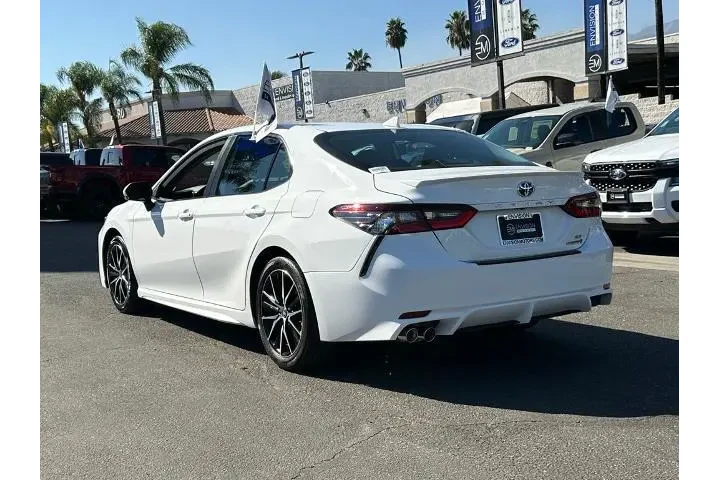 $28495 : Toyota Camry Hybrid 2024 SE image 6