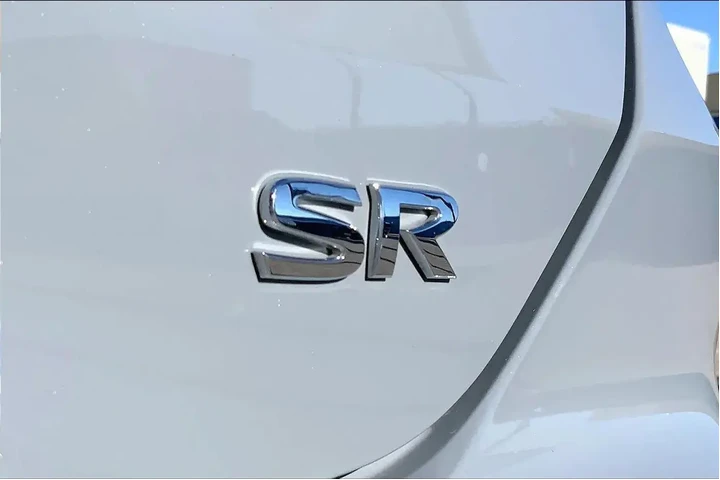 $19096 : Nissan Kicks 2023 SR 4dr Cro image 9