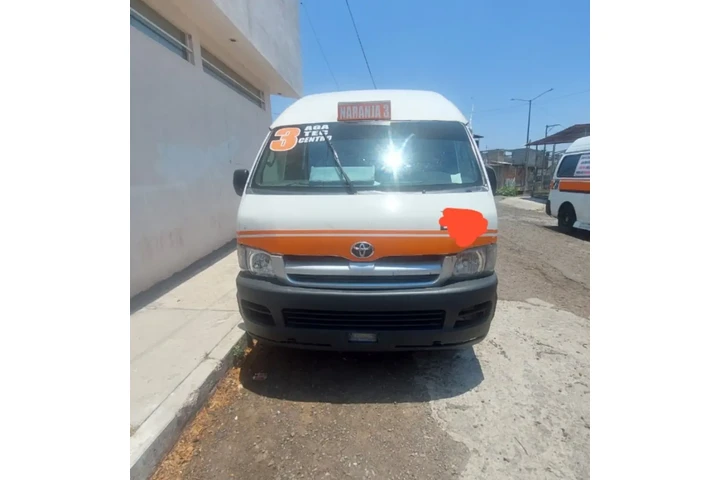 $195 : Vendo toyota hiace 2007 image 3