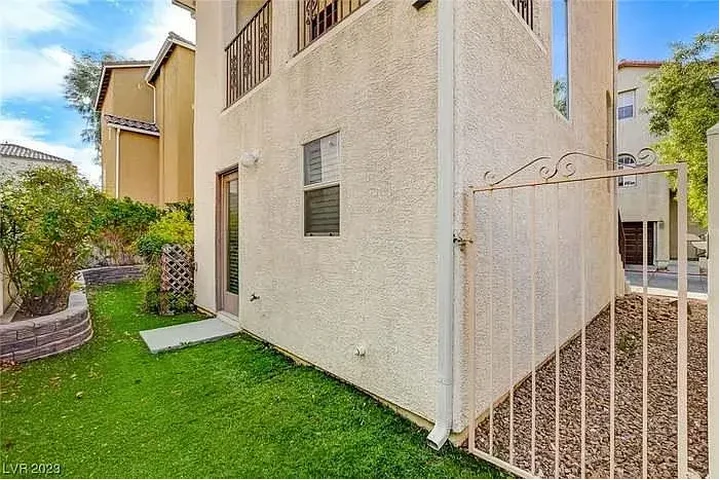 $2000 : Casa De Renta NW Las Vegas 891 image 7