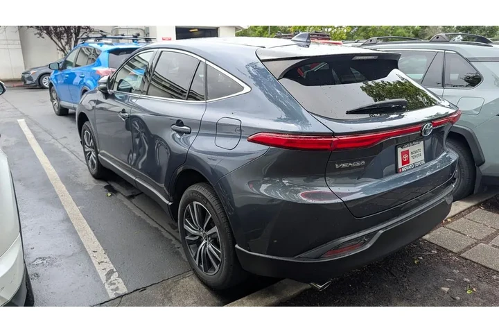 $31990 : 2023 Venza LE image 10