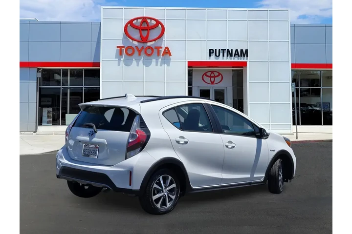 $18588 : Toyota Prius c 2018 One 4dr image 2