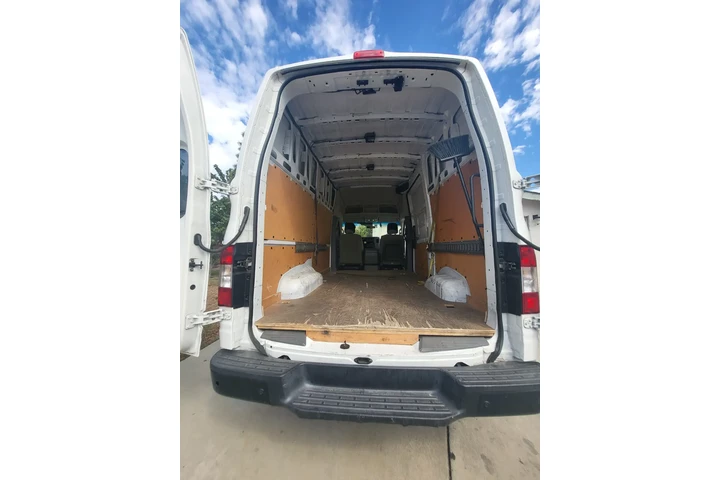 $12900 : 2018 Nissan NV Cargo 2500 image 5