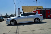 $13265 : Used 2018 Optima LX Auto for thumbnail