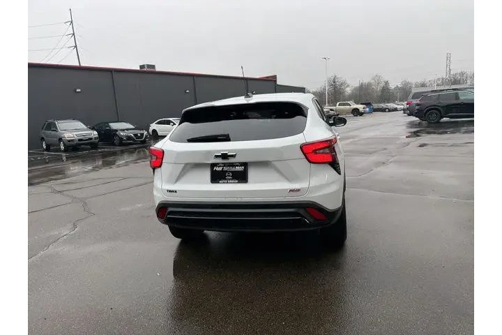 $23980 : Chevrolet Trax 2025 RS 4dr C image 10