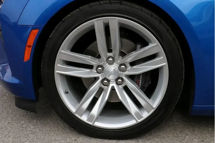 $33000 : Chevrolet Camaro 2017 SS 2dr image 10