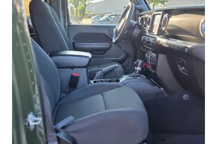 $31995 : Jeep Wrangler 2023 4x4 Rubic image 9