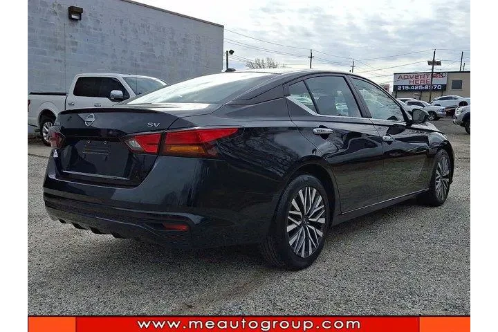 $18809 : Nissan Altima 2023 2.5 SV 4d image 5