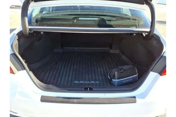 $27658 : Toyota Camry 2023 AWD SE 4dr image 8