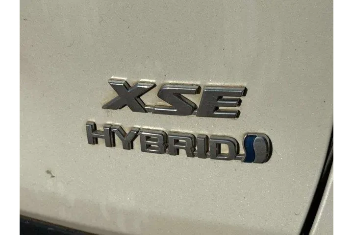 Toyota RAV4 Hybrid 2021 AWD image 4