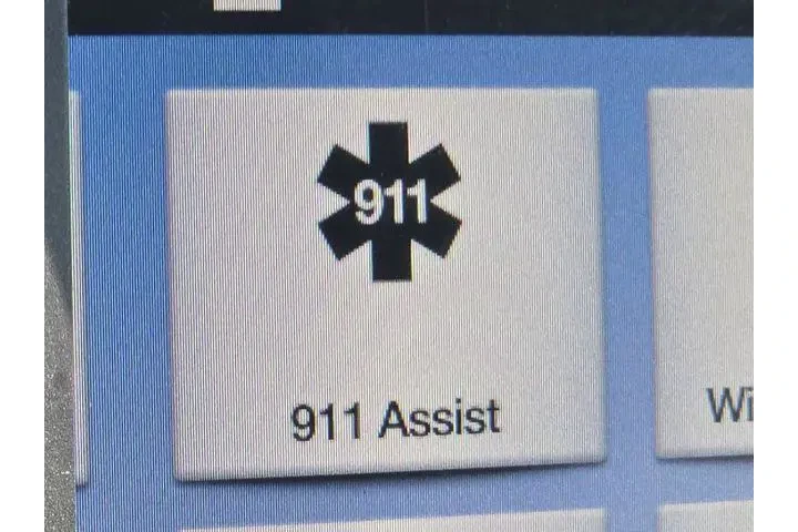 $18962 : Ford Explorer 2019 AWD XLT 4 image 8